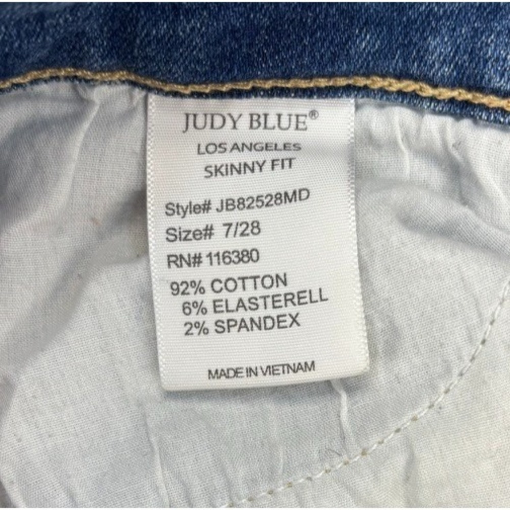 Judy Blue Skinny Fit Jeans Sz 7/28 Destroyed Light Wash Stretch Raw Hem Punk Fun - Picture 3 of 12